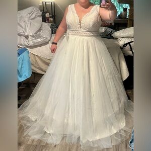 Boho V-Neck Lace Layered Tulle Wedding Dress with Short Train